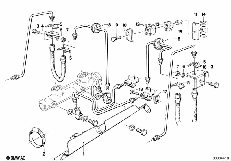 Front brake pipe / mounting