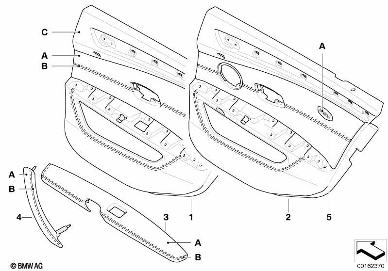 Individual rear door trim panel,leather