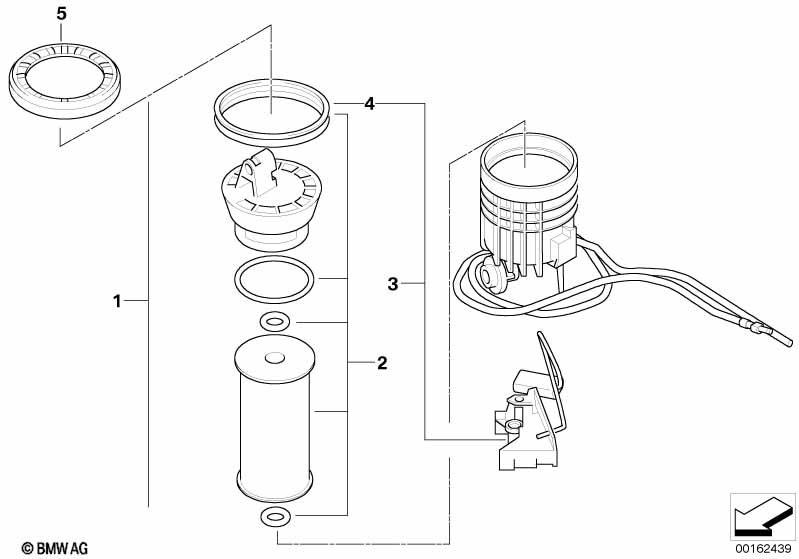 Fuel filter with fuel level sensor right