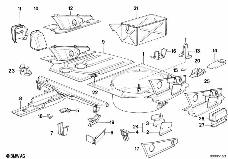 Mounting parts for trunk floor panel