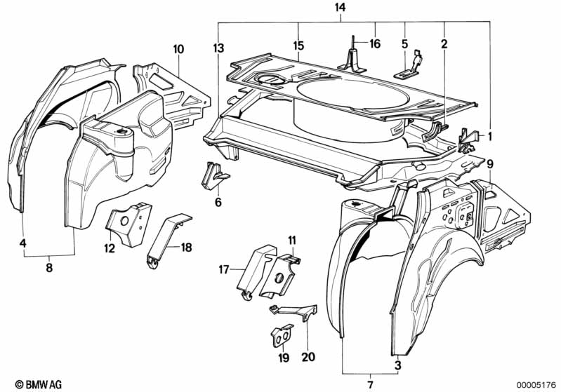 Floor panel trunk/wheel housing rear