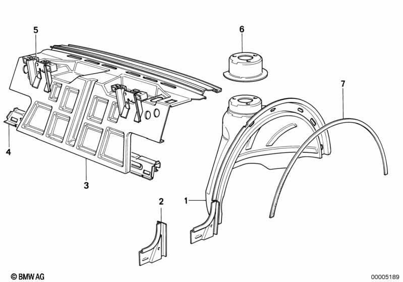 Partition trunk/wheel housing