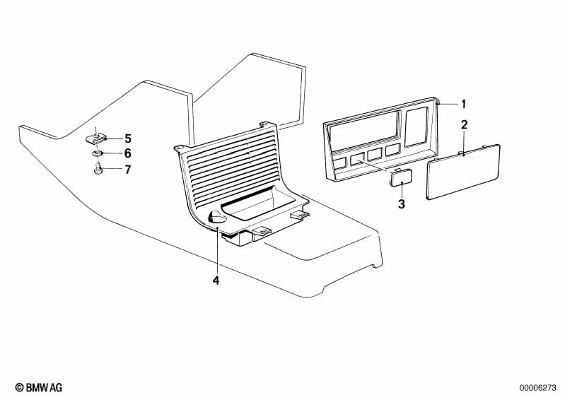 Storing part./moulding radio cut-out
