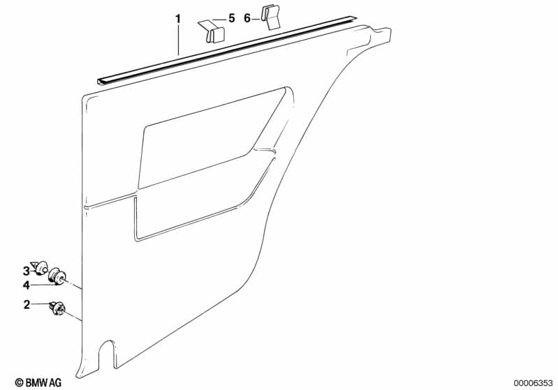 Lateral trim panel rear