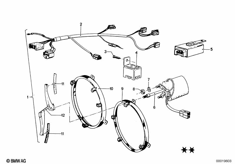Headlight cleaning system