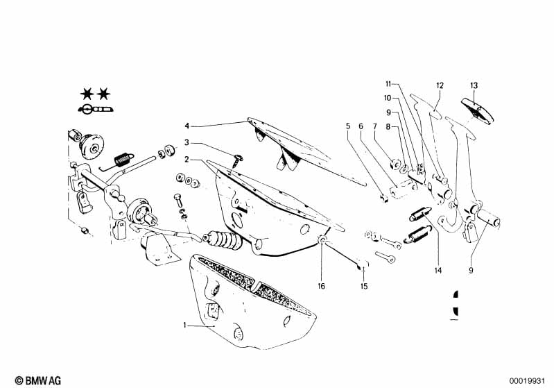 Pedals-supporting bracket