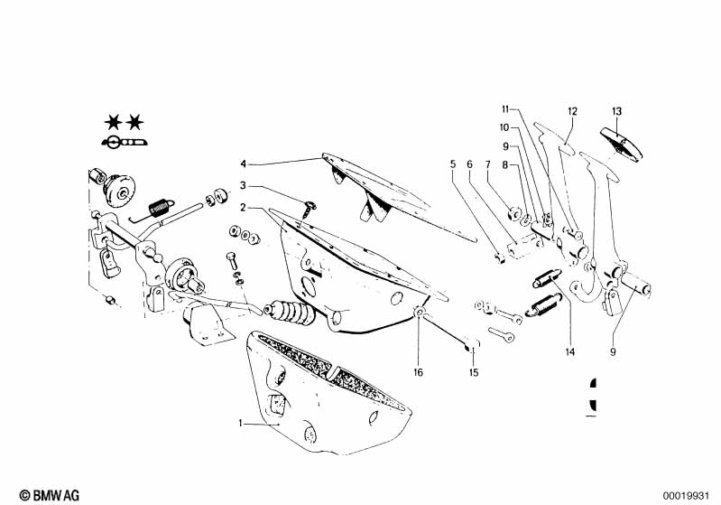 Pedals-supporting bracket