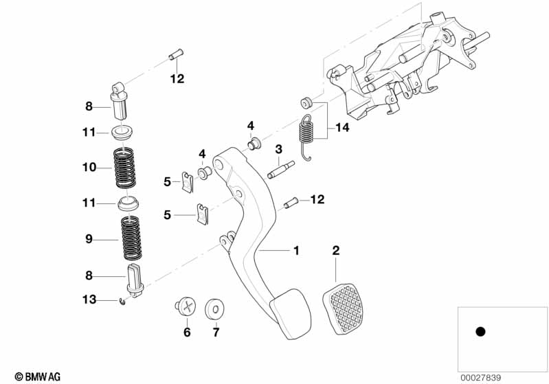 Pedals-supporting bracket/clutch pedal