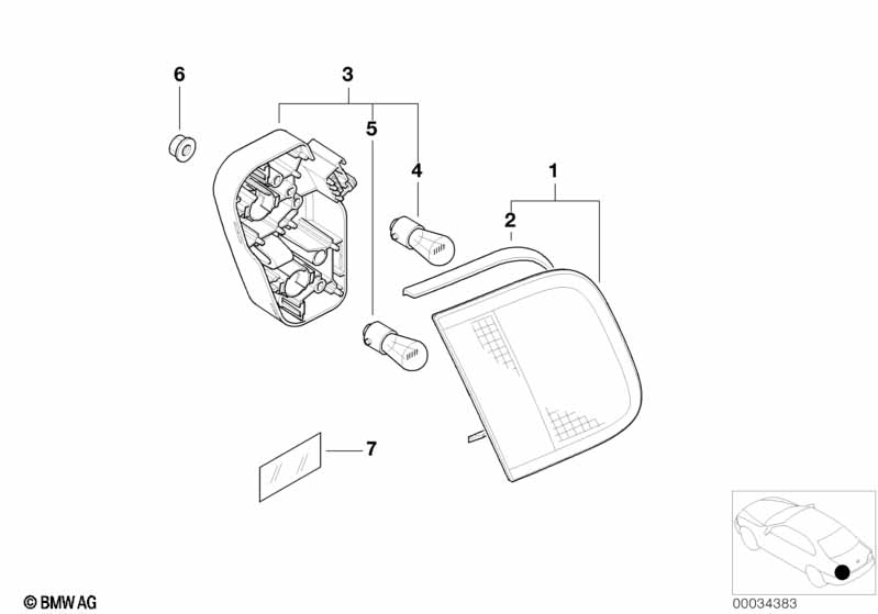 Rear light in trunk lid